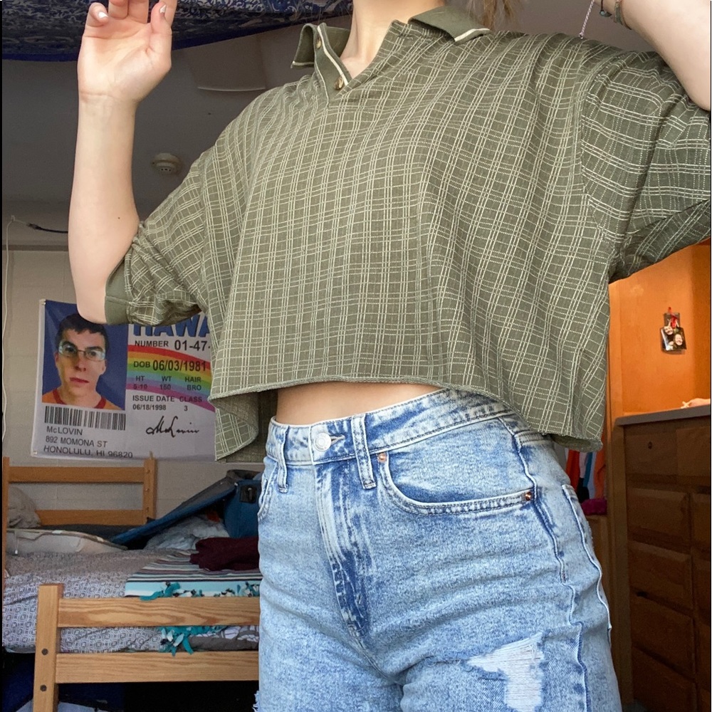 Cropped Plaid Shirt ⭐️